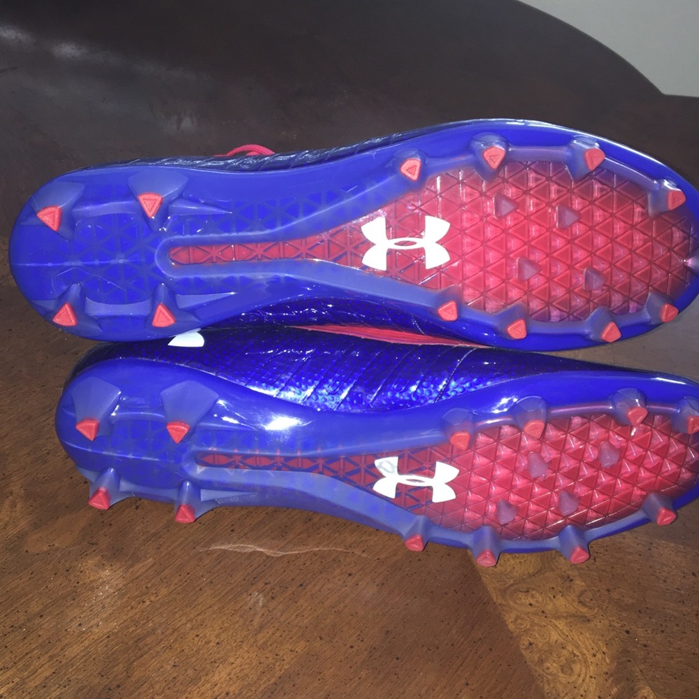 Under Armour Cleats - Picture 4 of 4
